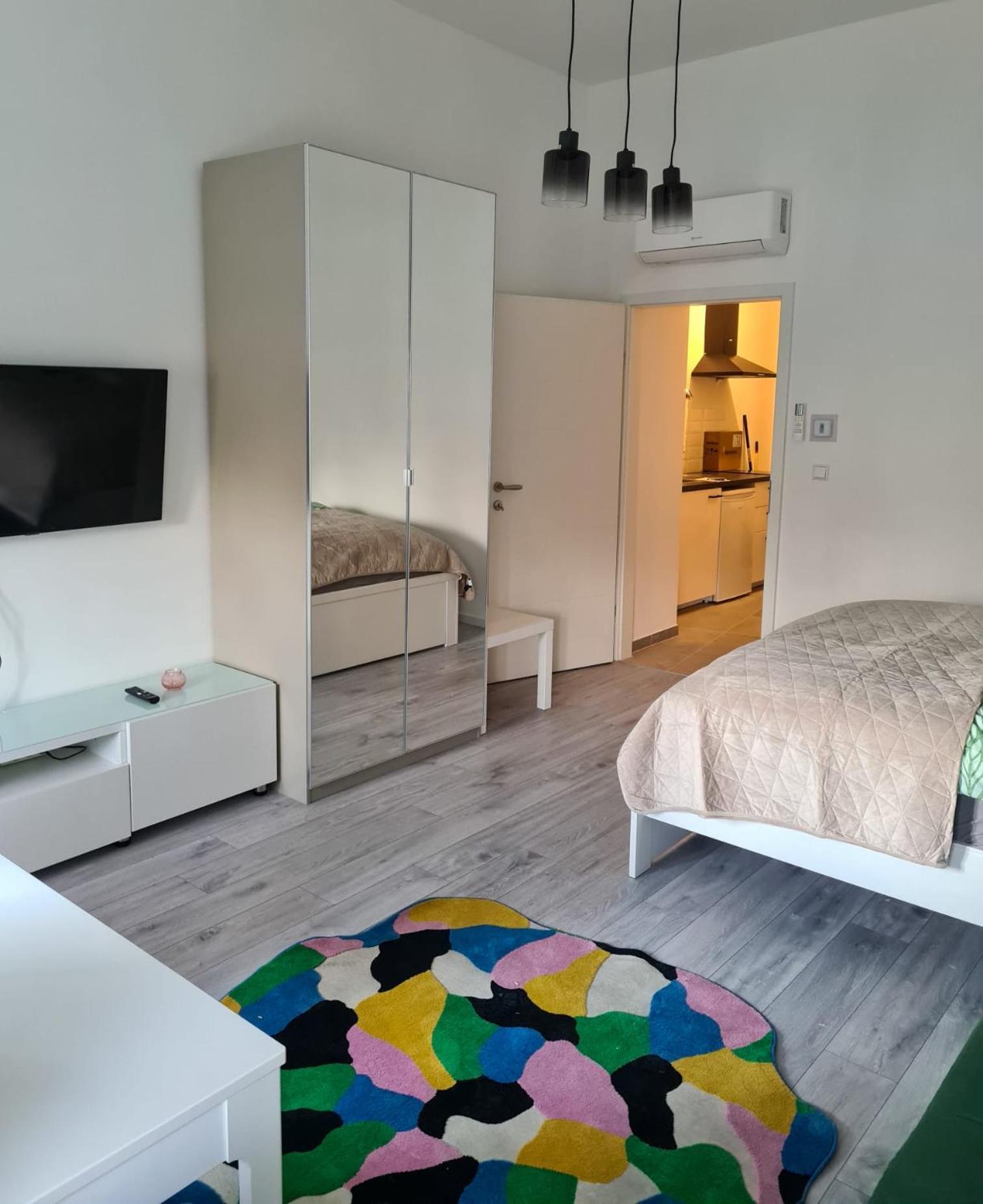 Apartment Urban Hideaway Airport Connection